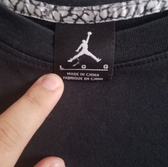 Jordan white and black shirts - Picture 6 of 7